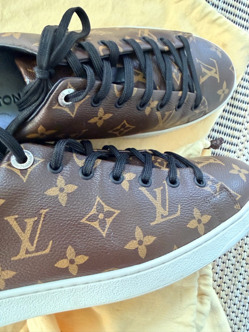 Louis Vuitton Brown Monogram Men’s Low-Top Sneakers with Black Laces - Picture 3 of 14